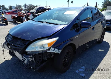 2014 Toyota Prius Three из США, поврежденный, VIN JTDKN3DU3E0382895